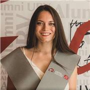 Sóc graduada en Periodisme i compto amb títol de Batxillerat Social. Ofereixo classes de repàs de llengua catalana, llengua castellana, matemàtiques aplicades, geografia i història a alumnes de Primària, Secundària (ESO) i Batxillerat Social i Humanístic